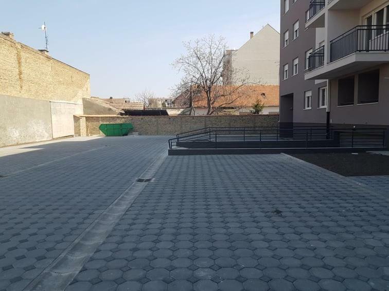 Lux Apartment Sanja 1 Subotica Eksteriør billede